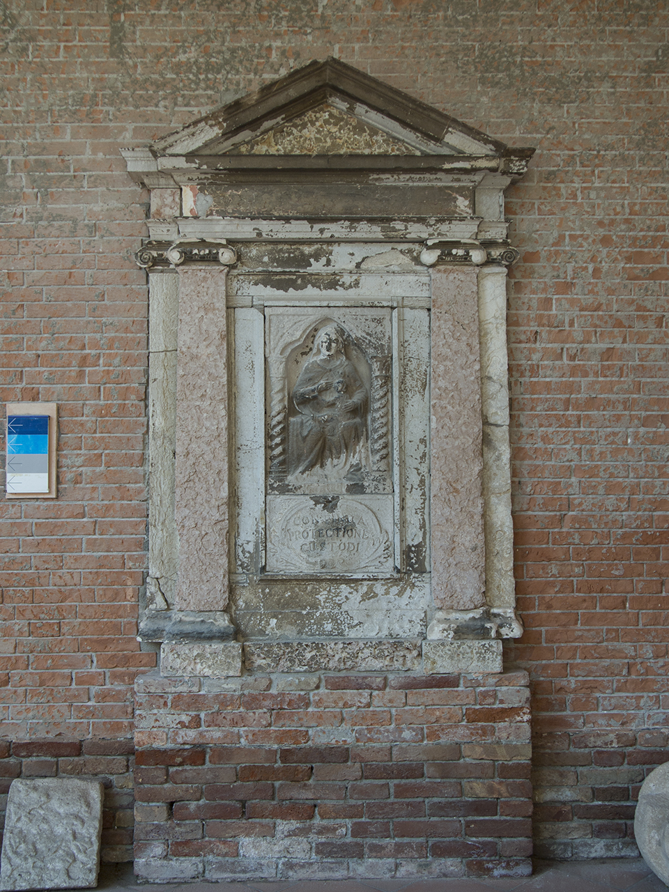 Madonna con Bambino (tabernacolo, opera isolata) - bottega veneziana (seconda metà sec. XIV, secc. XVIII-XIX)