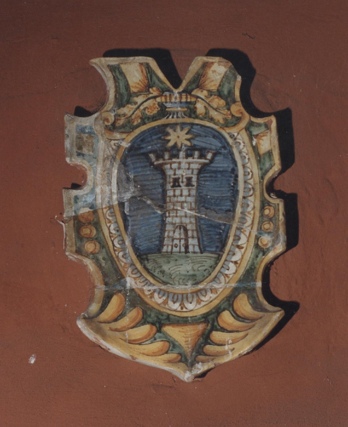 stemma gentilizio (targa) - manifattura Italia centrale (sec. XVIII)