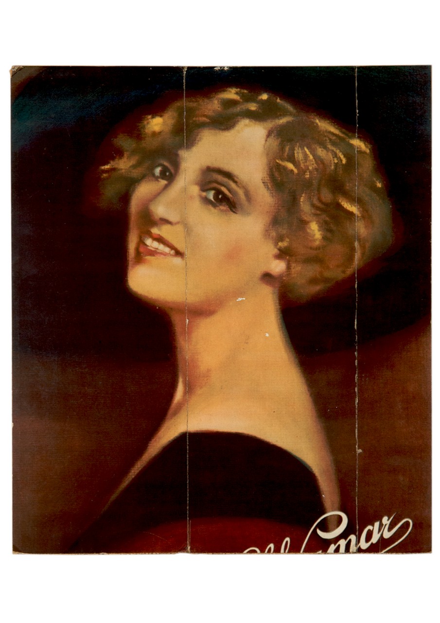 donna a mezzo busto sorridente (locandina) - ambito italiano (sec. XX)