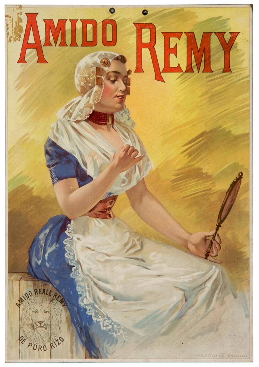 donna in abito fiammingo si ammira allo specchio il bavero del vestito (locandina) (fine/ inizio secc. XIX-XX)