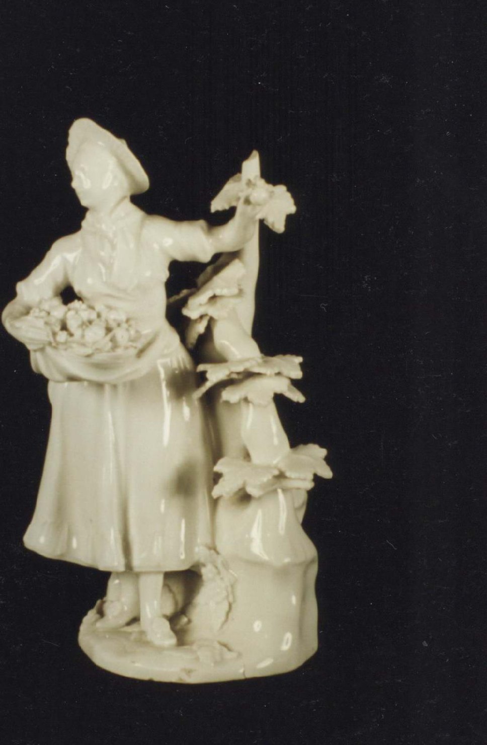 Giovani contadine (statuetta, coppia) - manifattura viennese (ultimo quarto sec. XVIII)