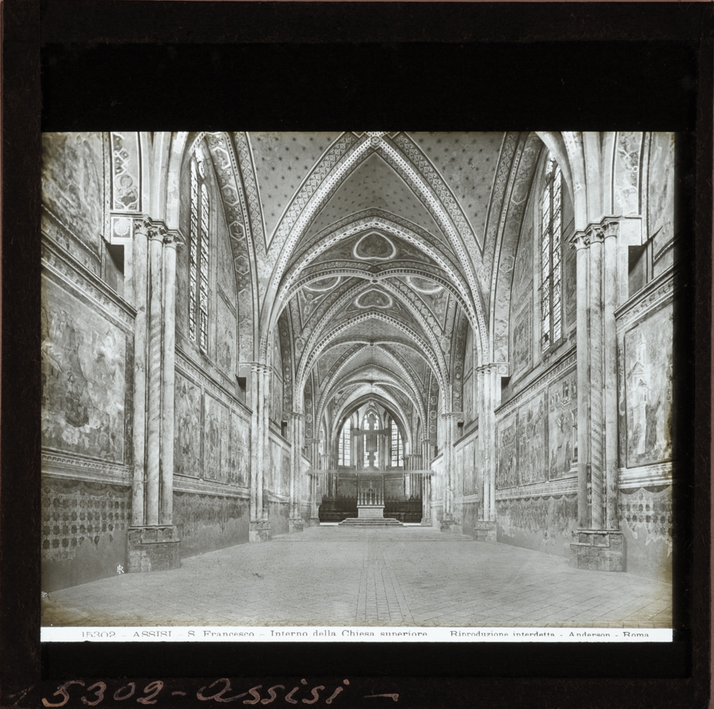 Interno della Basilica superiore - navata centrale (diapositiva) di Anderson, Domenico (stabilimento) (prima metà XX)
