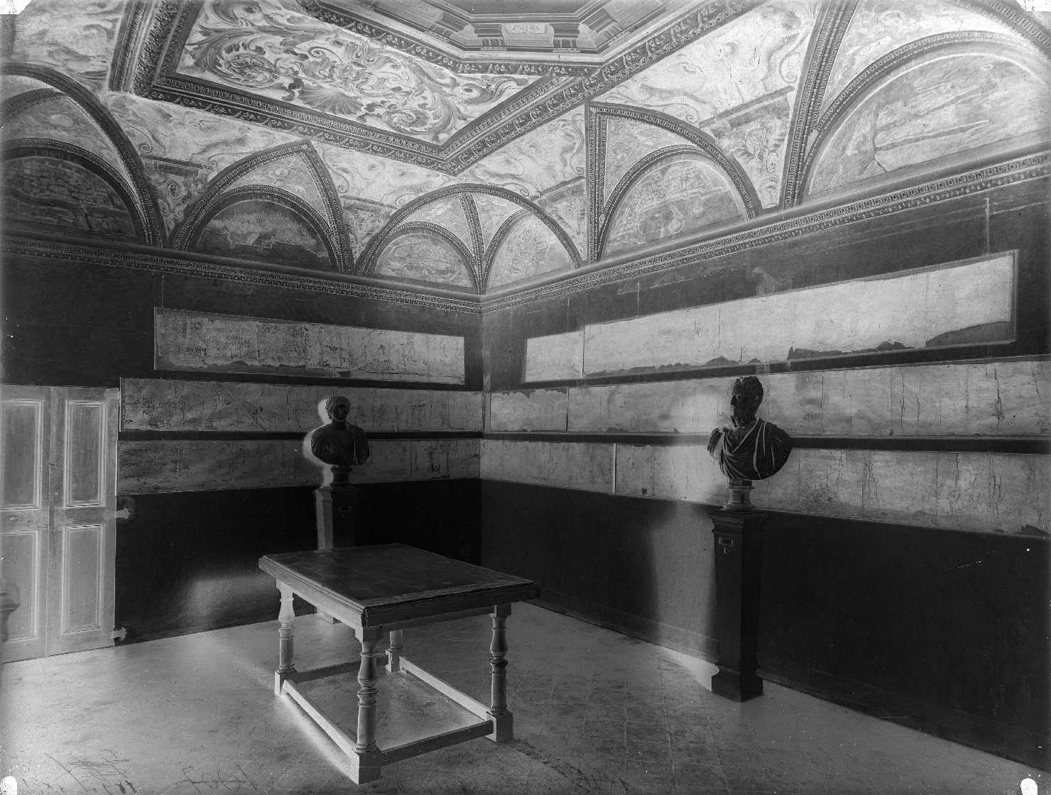 Mantova - Dipinti murali - Sculture - Arredi (negativo) di Viani, Antonio Maria (attr), Anonimo (XX)