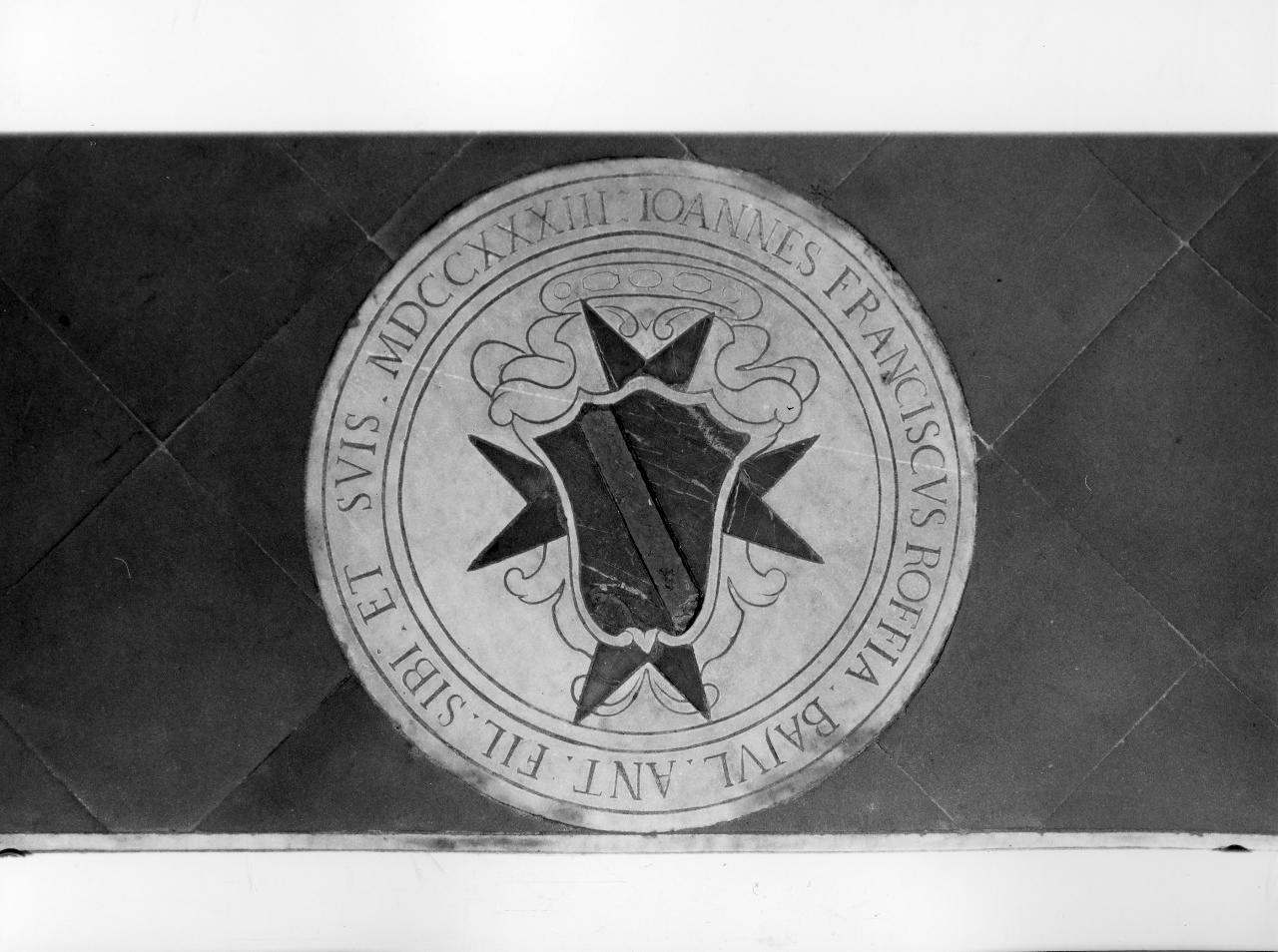 stemma di Giovanni Francesco Roffia (lapide) - bottega toscana (sec. XVIII)