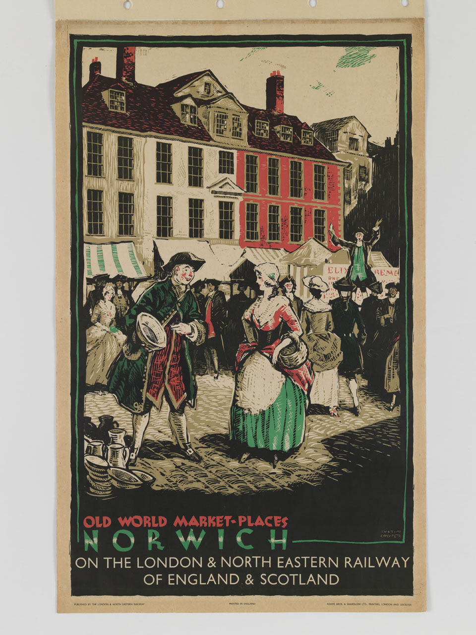 un uomo in costume mostra ad una donna il suo vasellame sullo sfondo del mercato di Norwich (manifesto) di Cooper Austin (sec. XX)