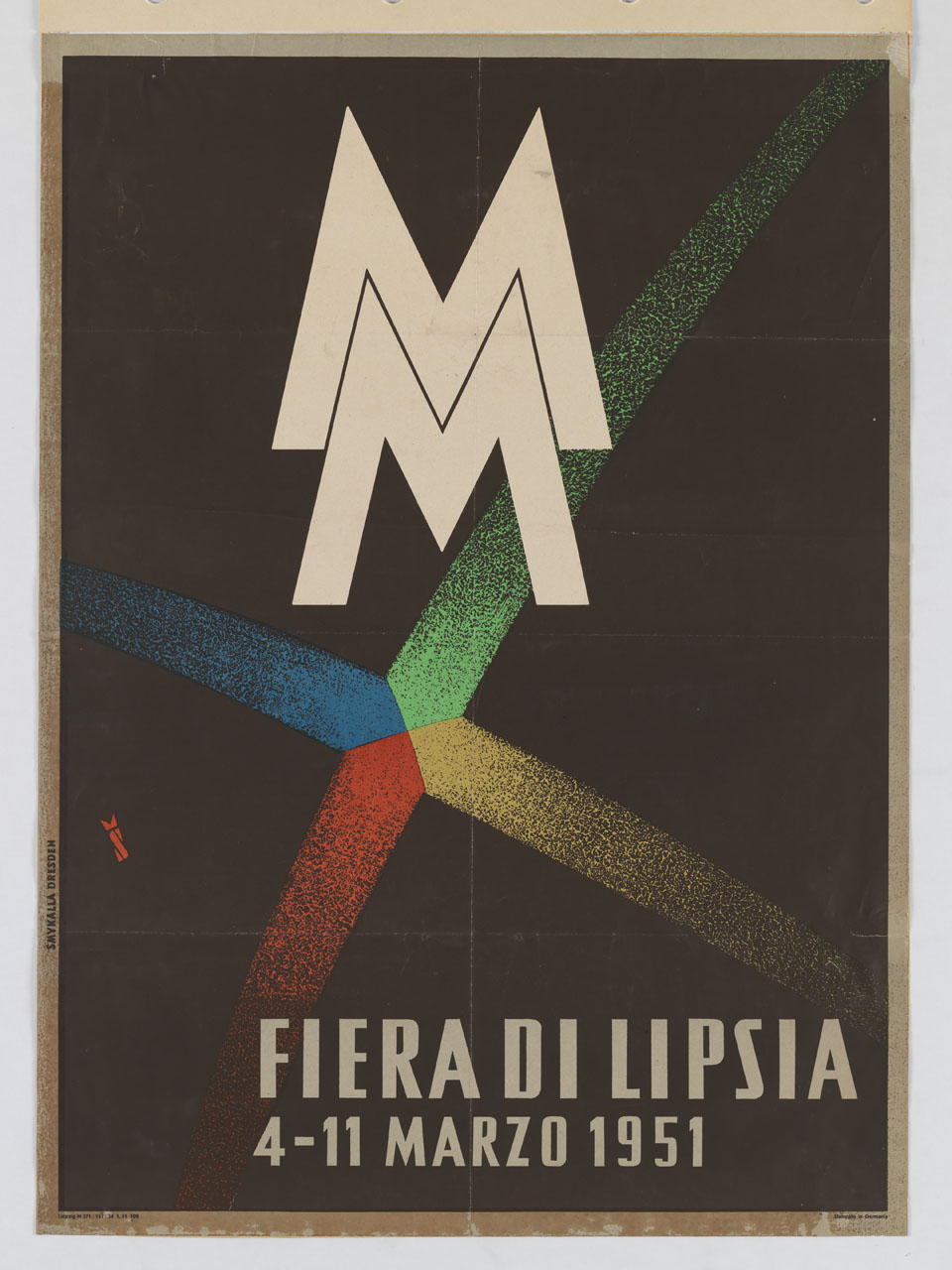 lettere MM sovrapposte sopra un crocevia stilizzato multicolore (manifesto) di Smykalla (sec. XX)
