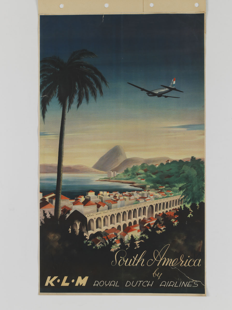 un aeroplano sorvola Rio de Janeiro (manifesto) di Meurs Ton (sec. XX)