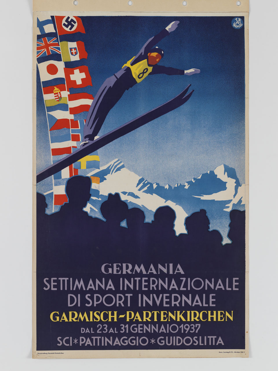 pubblico in controluce osserva il salto di uno sciatore sullo sfondo dell’Alpspitze (manifesto) di Henel Edwin Hermann (sec. XX)