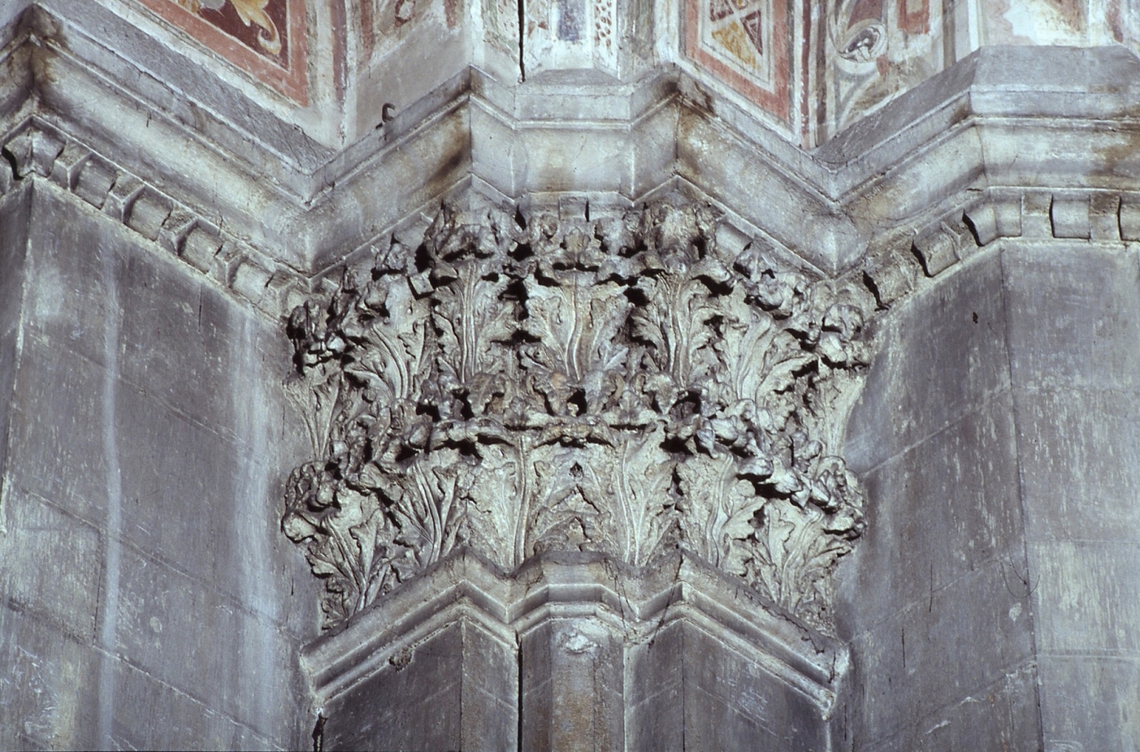capitello corinzio, serie di Talenti Francesco, Neri di Fioravante, Guidi Jacopo di Piero (sec. XIV)