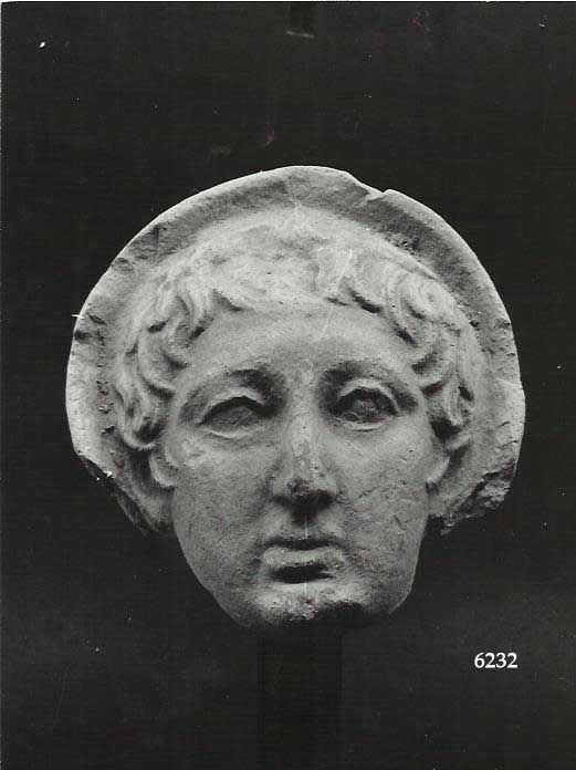 offerente "velato capite" (testa, Comella - Stefani A1 II, terrecotte votive) - Area etrusco/laziale/campana (III a.C)