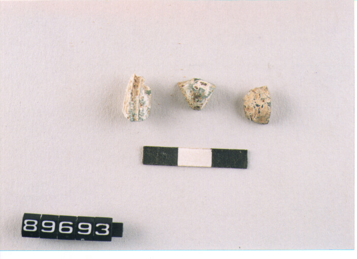 perla/ frammento (secc. VIII/ VII a.C)