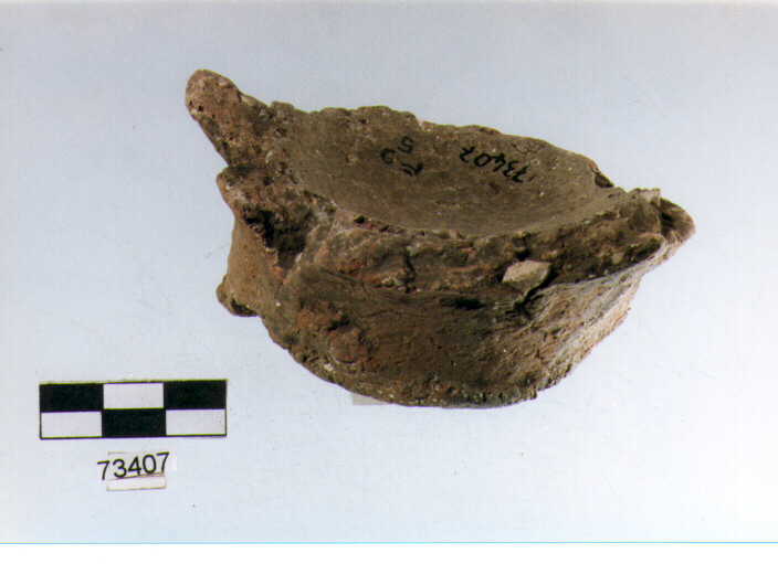 frammento, tipo E 4, Fossacesia - neolitico finale (ultimo quarto IV MILLENNIO a.C)