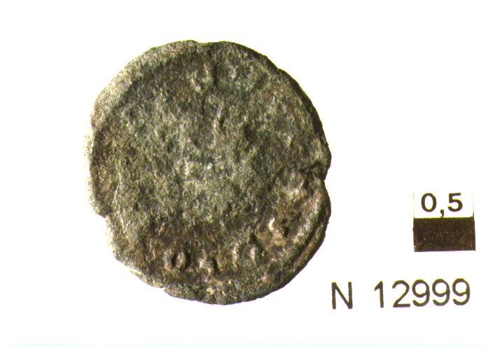 R/ testa di Claudio radiato a destra; V/ altare (moneta, antoniniano) (sec. III d.C)