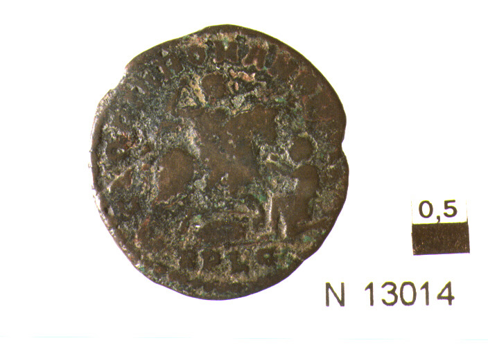 R/ busto di Magnenzio a destra; V/ imperatore a galoppo verso destra colpisce con la lancia un barbaro in ginocchio (moneta, follis) (sec. IV d.C)