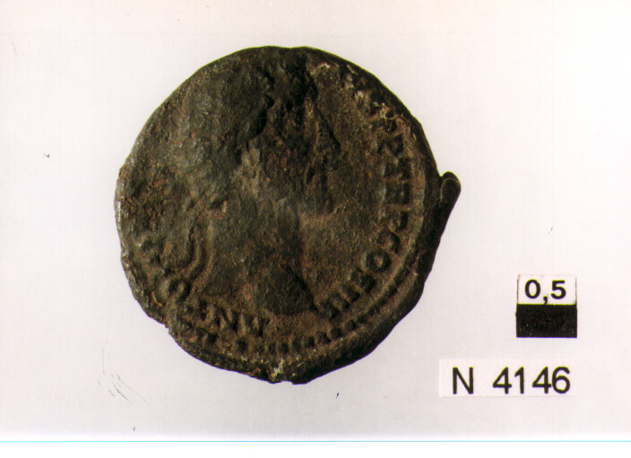 R/ testa radiata di Antonino Pio a destra; V/ Annona stante a destra con cornucopia e spighe di grano, in basso a sinistra modio (moneta, dupondio) (sec. II d.C)