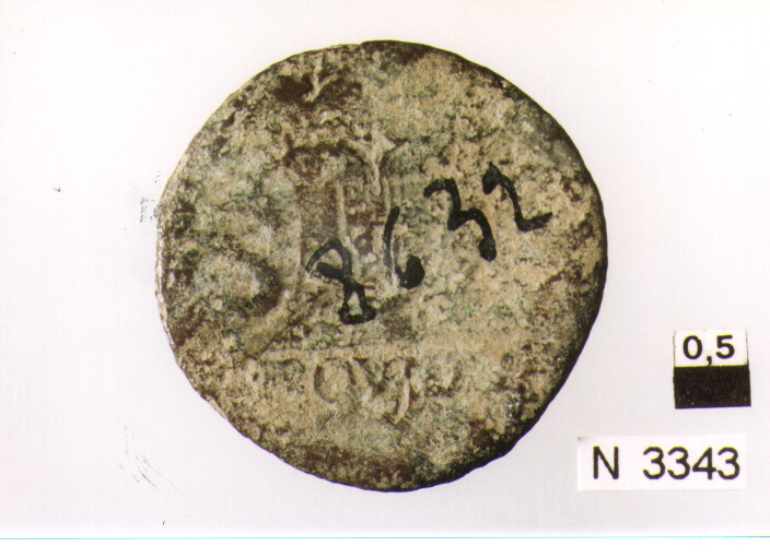 R/ testa di Tiberio (?) a sinistra; V/ altare (moneta, asse) (sec. I d.C)