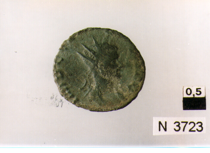 R/ busto radiato di imperatore Claudio(?) a destra; V/ Giove stante a sinistra con scettro e fulmine (moneta, antoniniano) (sec. III d.C)