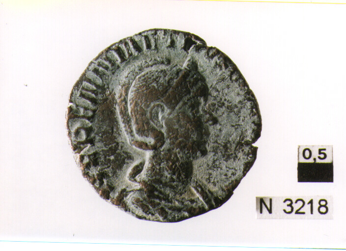R/ busto drappeggiato di Etruscilla con diadema a destra; V/ Pudicizia velata, seduta a sinistra, con scettro (moneta, asse) (sec. III d.C)