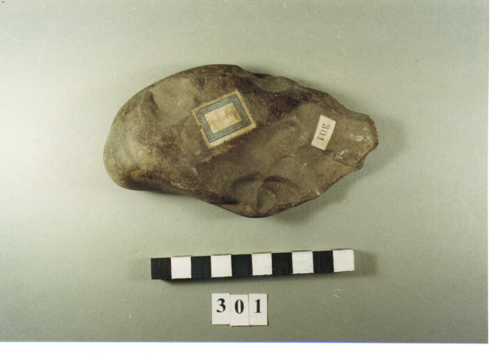 chopping tool - acheuleano (paleolitico inferiore)