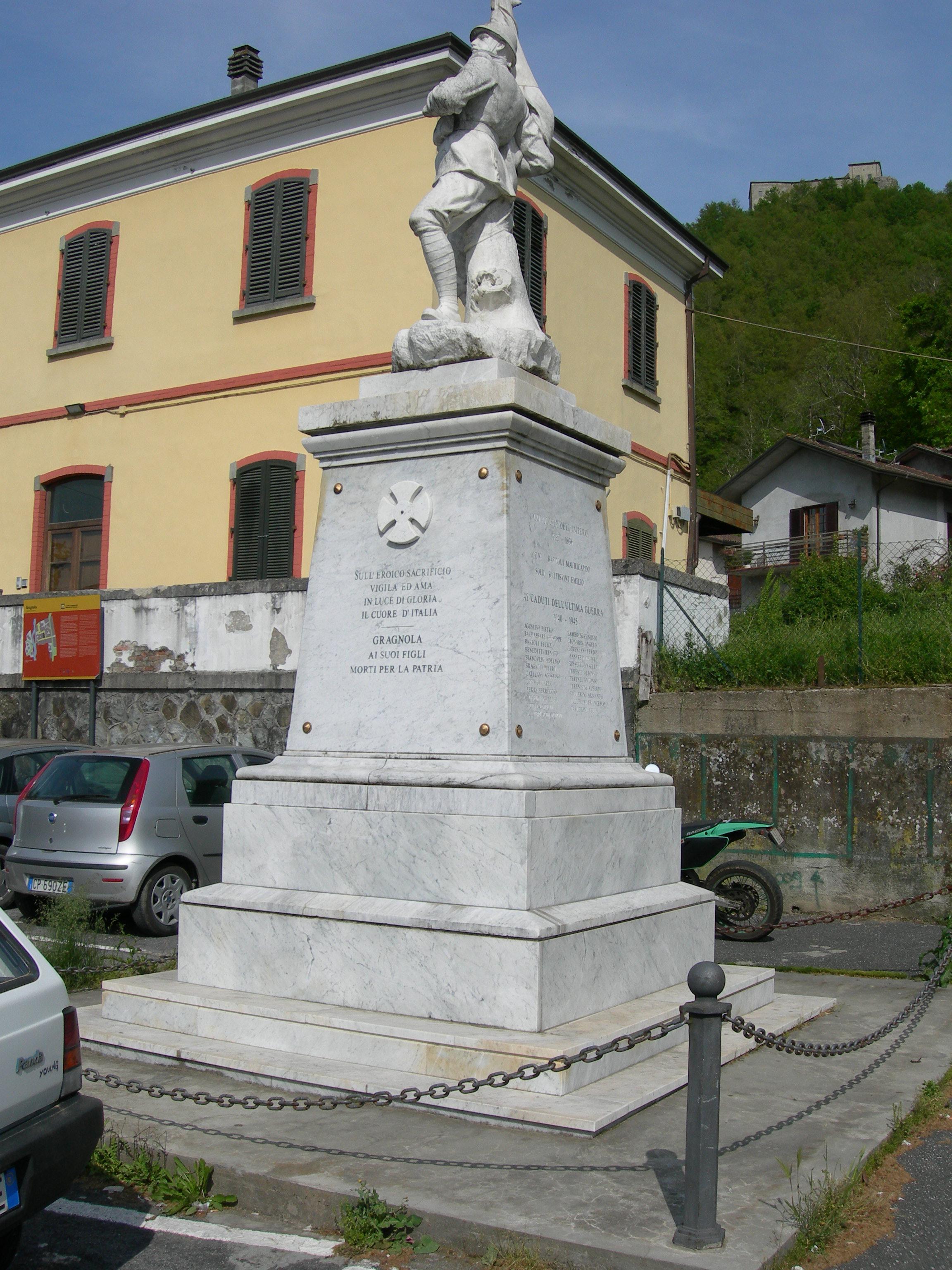 monumento ai caduti - ambito toscano (prima metà sec. XX)