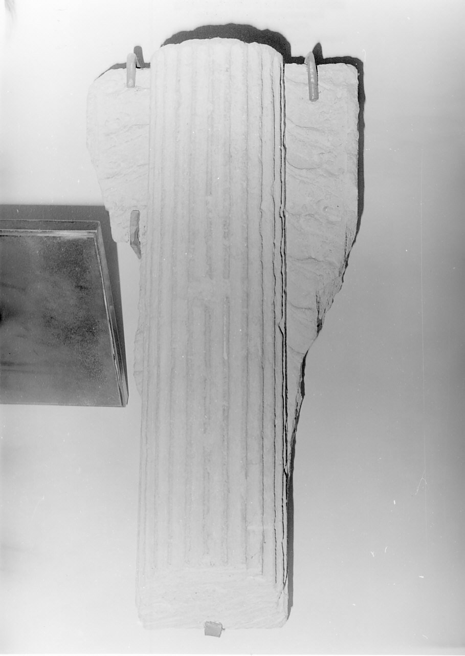 colonna, frammento - bottega Italia meridionale (sec. XVI)