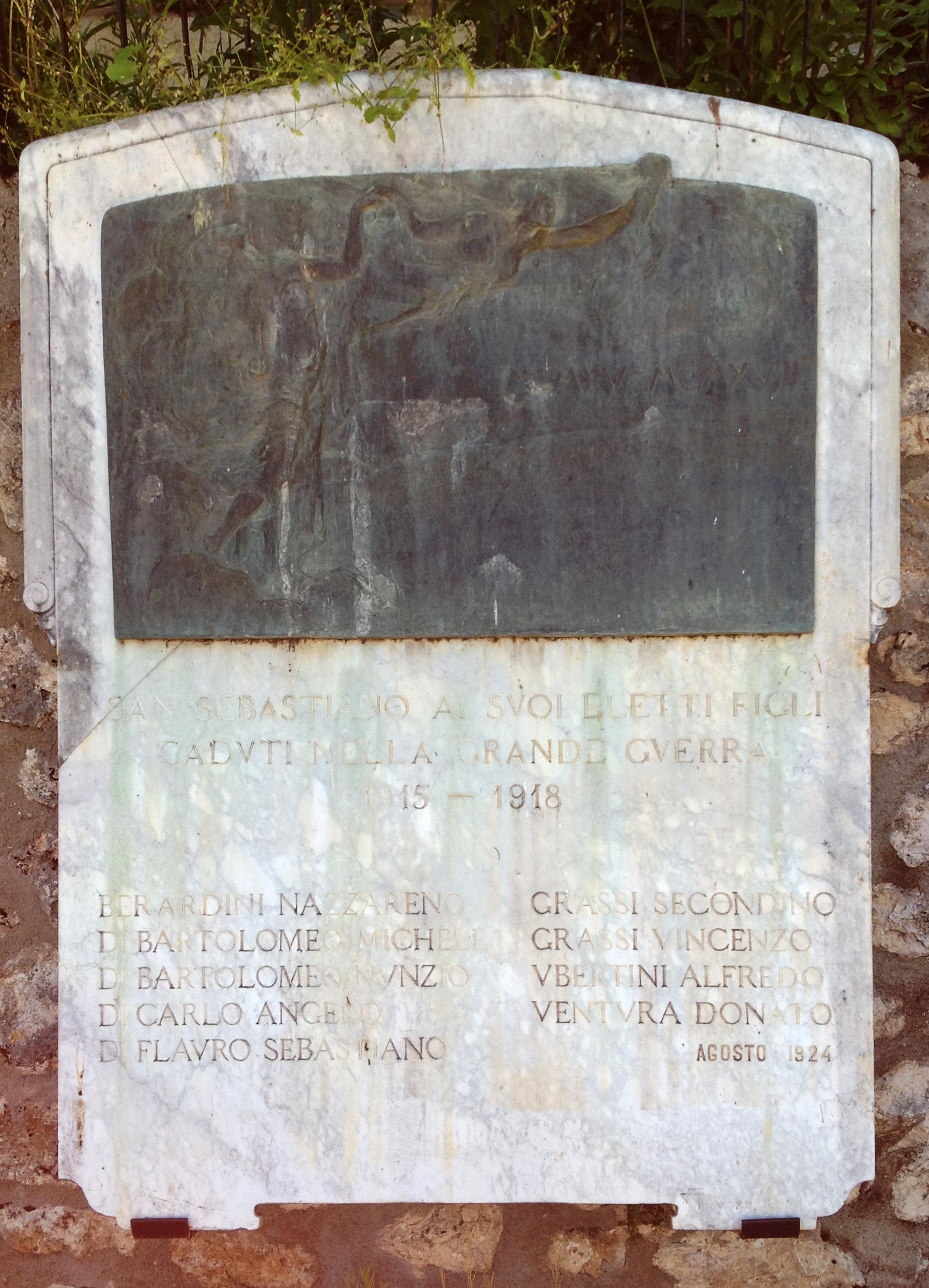 lapide commemorativa ai caduti, opera isolata - ambito abruzzese (primo quarto XX)