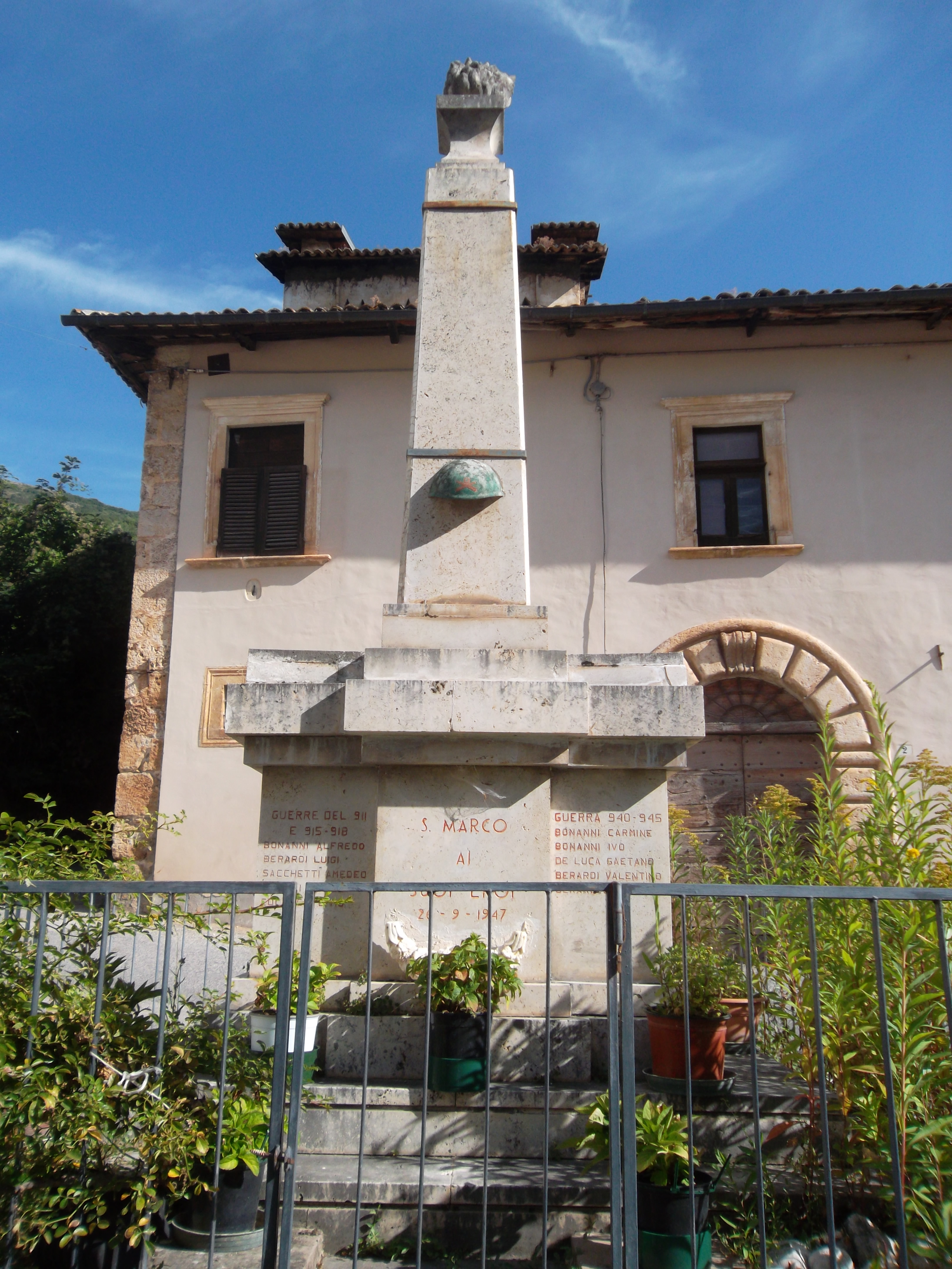 monumento ai caduti - ad obelisco - ambito abruzzese (prima metà XX)