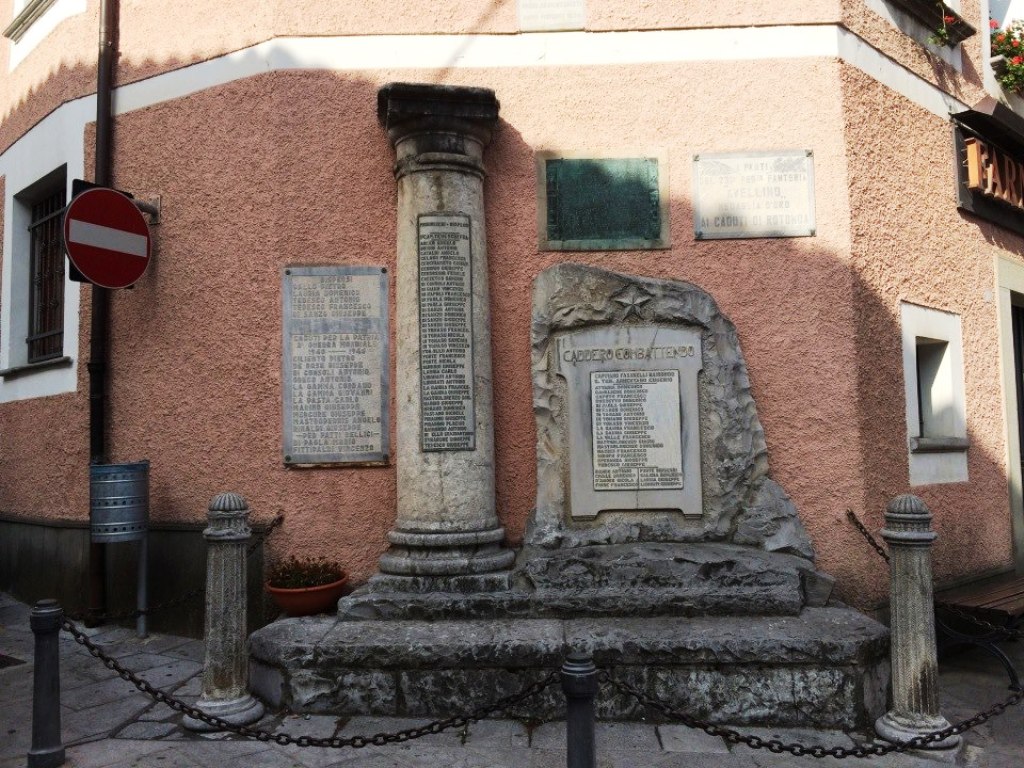 monumento ai caduti - a lapide - ambito lucano (prima metà XX sec)