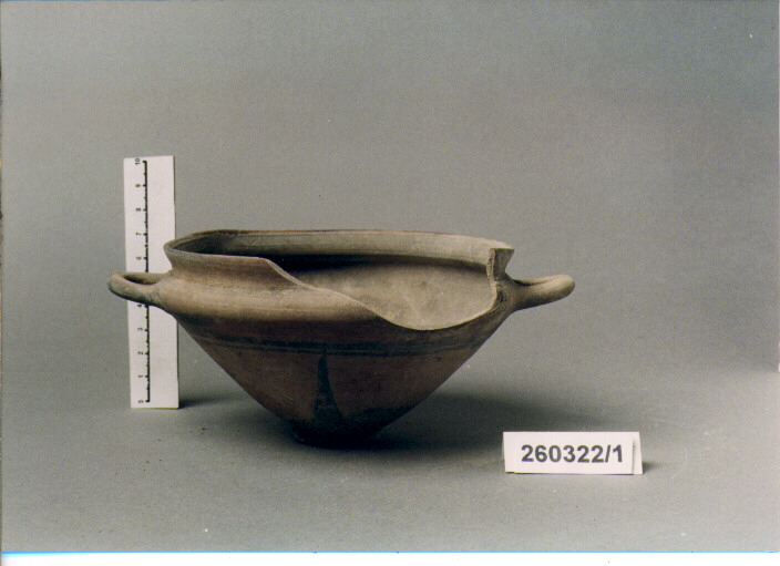 TAZZA (SEC. VII A.C)