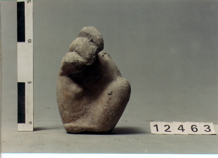 statua/ mano (SECC. III A.C. / IV D.C)