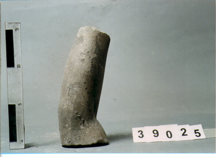 statua/ braccio (SECC. III A.C. / IV D.C)