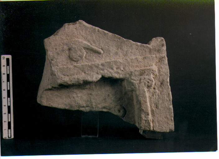 Stele votiva/ frammento