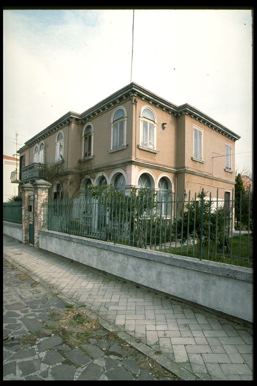 casa isolata con giardino e annessi (casa, monofamiliare) - Venezia (VE) 