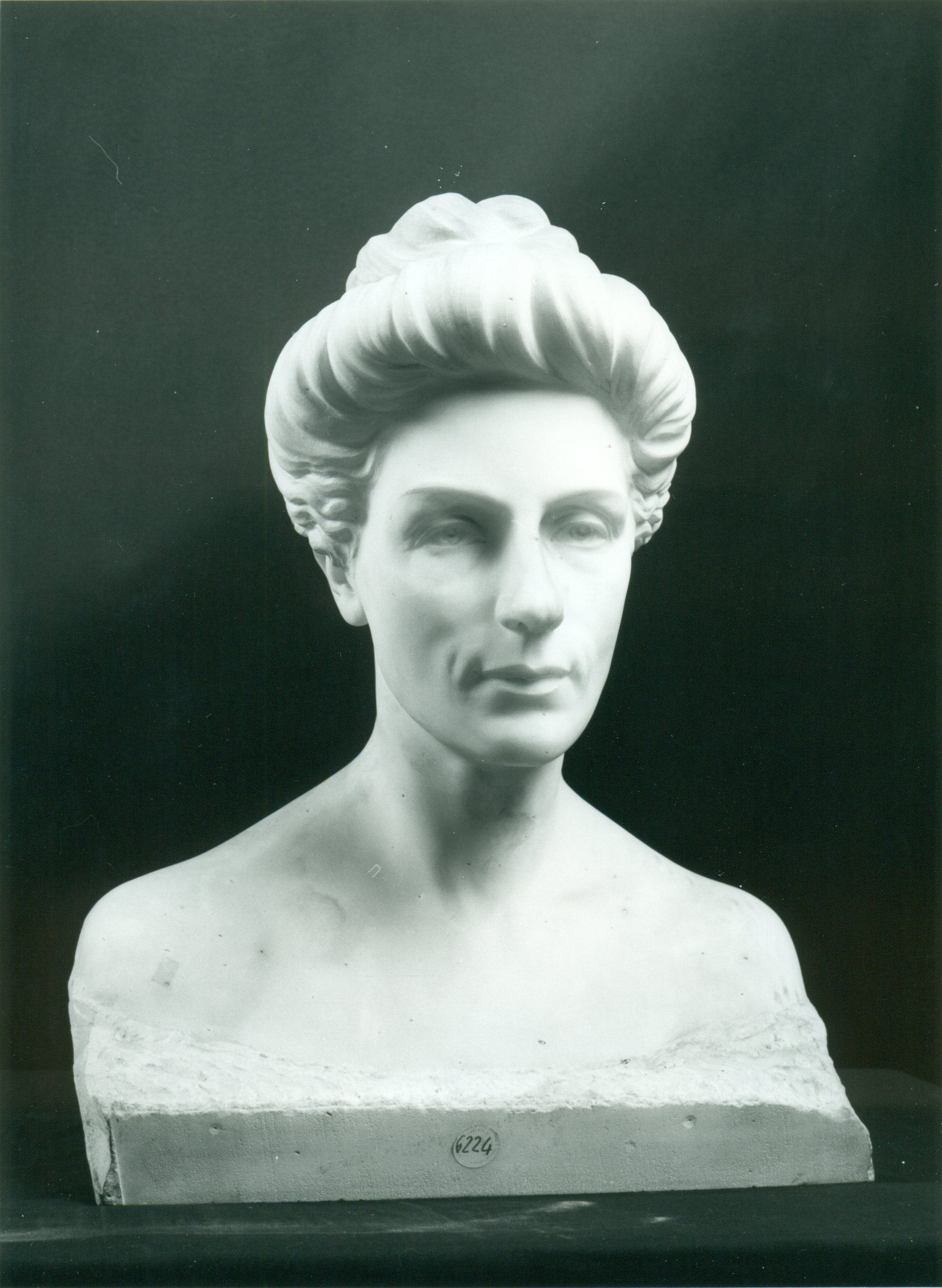 Busto ritratto di Olivia Cushing, Mezzobusto femminile (statua, opera isolata) di Andersen Hendrik Christian (attribuito) (prima metà XX)