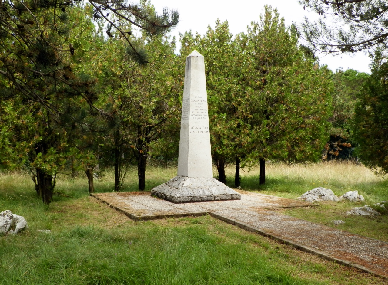 soggetto assente (monumento ai caduti - ad obelisco, opera isolata) - ambito militare italiano (prima metà XX)