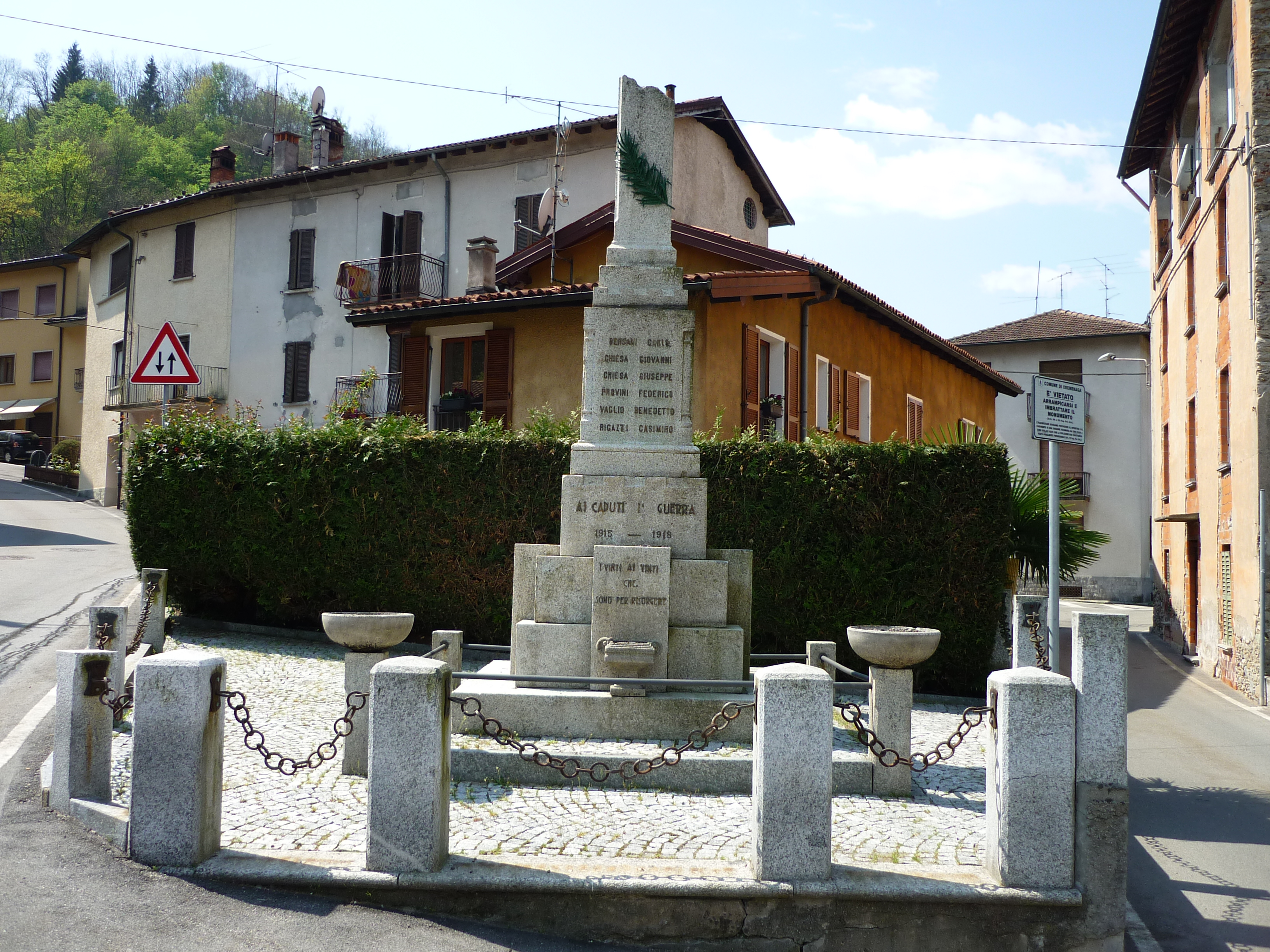 monumento ai caduti - a colonna spezzata, opera isolata - ambito italiano (sec. XX)