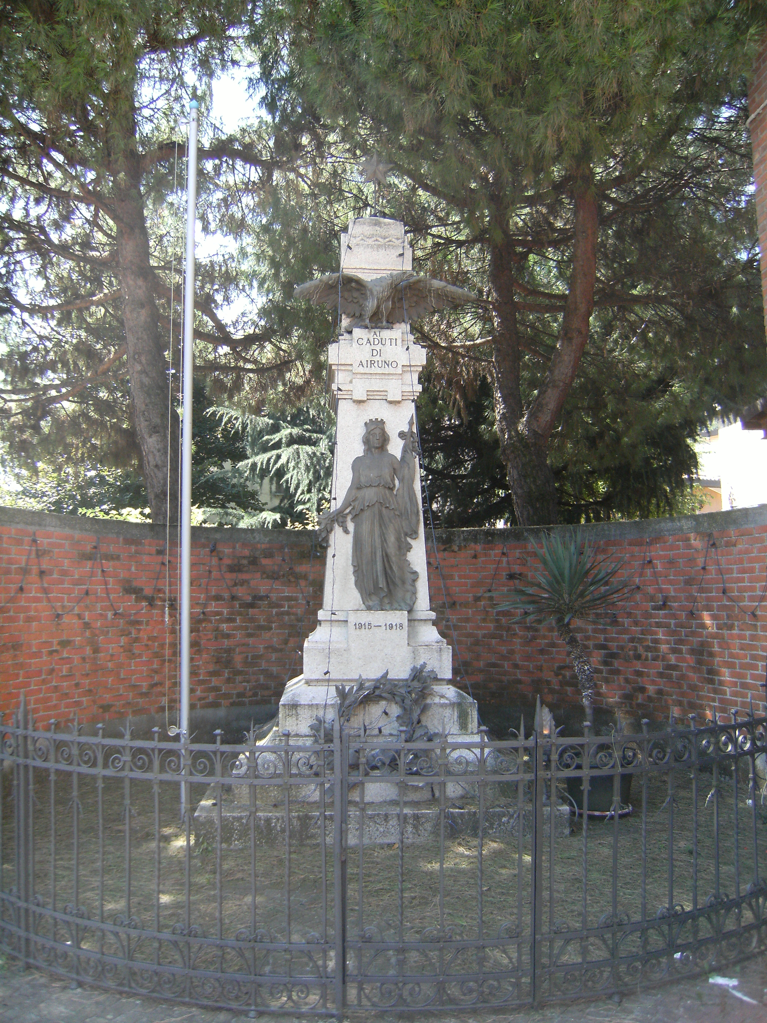 Allegoria della Patria (monumento ai caduti - a cippo) - ambito italiano (Secolo XX, XX secolo)