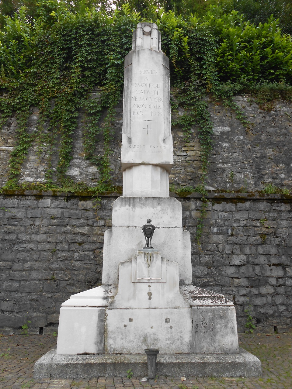 monumento ai caduti - a colonna spezzata, opera isolata di Boari Bruno, Dazzi Giovanni (sec. XX)