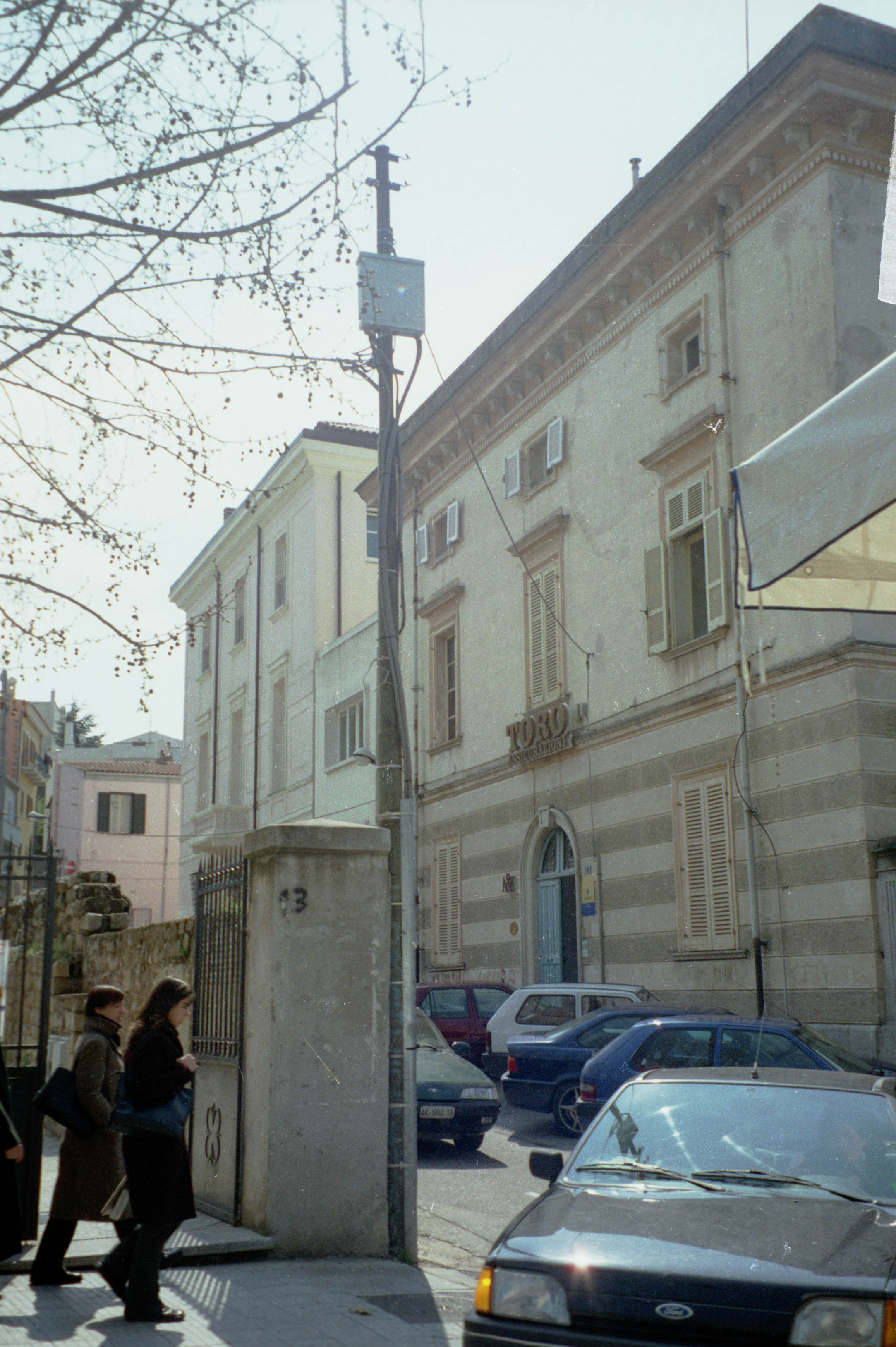 Palazzo casa editrice ilisso (palazzo privato)