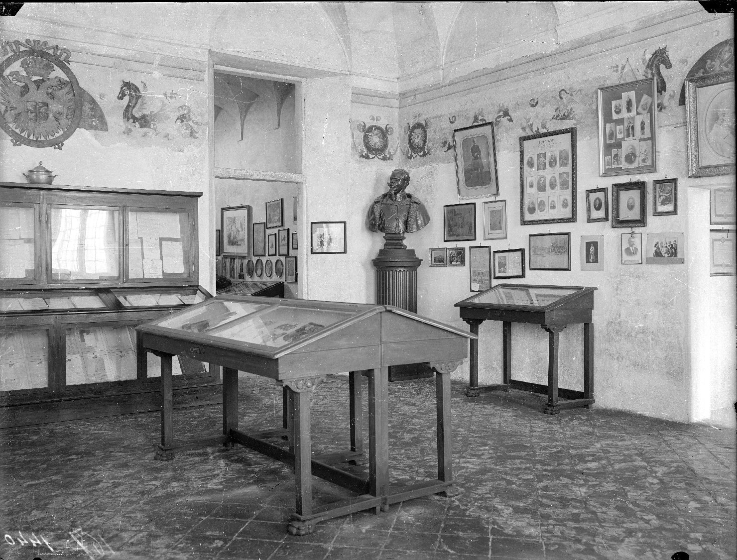 Risorgimento - Musei storici - Allestimenti - Mantova - Palazzo Ducale - Allestimenti (negativo) di Bonacini (XX)