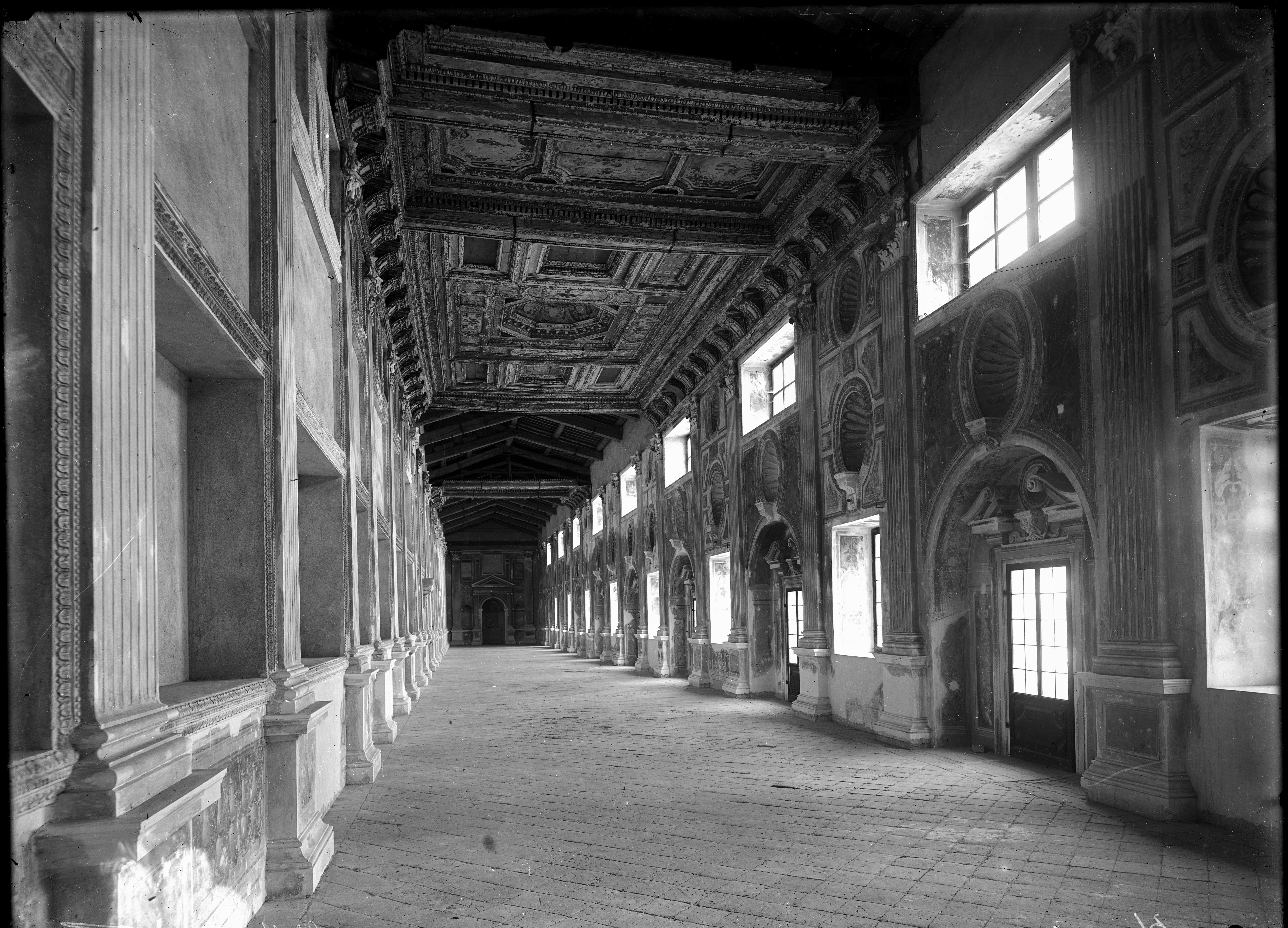 Architetture - Mantova - Palazzo Ducale (negativo) di Anonimo (XX)