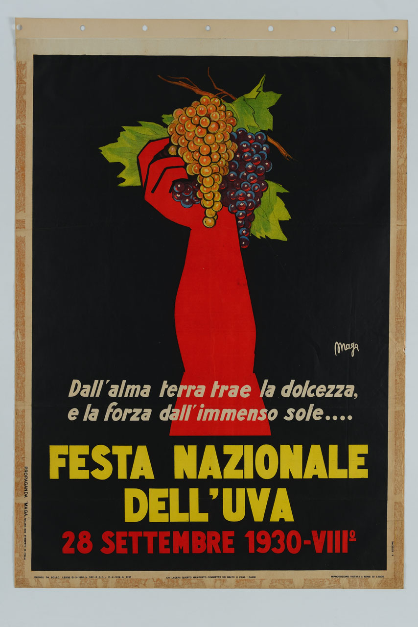 braccio rosso alzato stringe in mano grappoli d'uva (manifesto) di Magagnoli Giuseppe detto Maga (sec. XX)