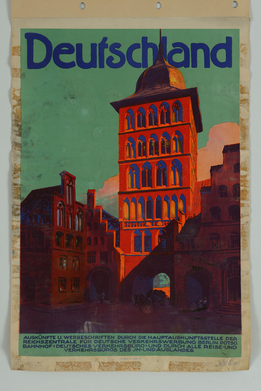 veduta di città tedesca con torre, carrozza e passanti (manifesto) - ambito tedesco (sec. XX)