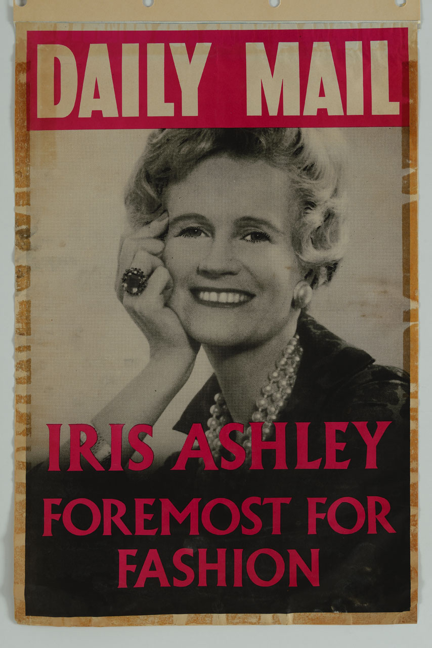 mezzobusto sorridente dell'attrice Iris Ashley (manifesto) - ambito inglese (sec. XX)
