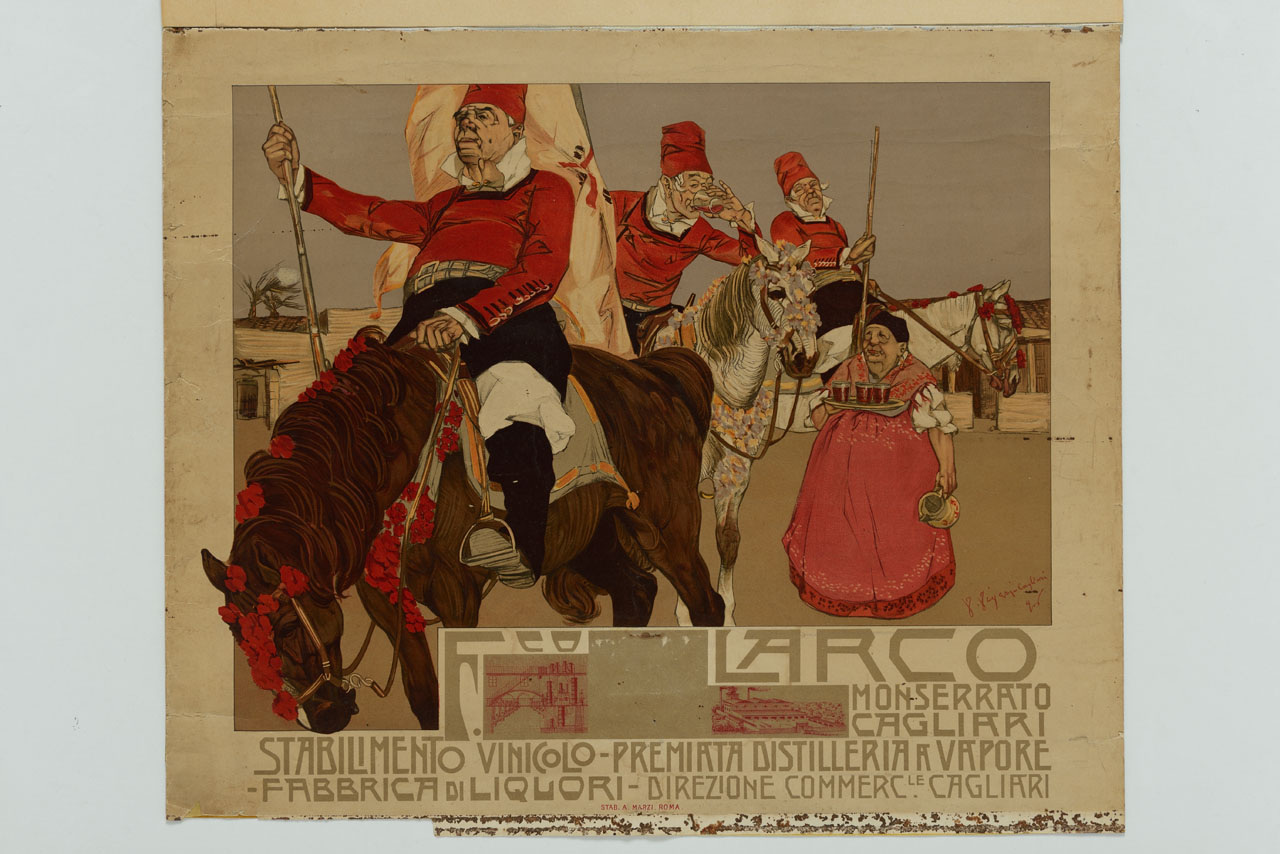 una donna offre del vino a tre uomini in costume tradizionale sardo su cavalli bardati con fiori (manifesto) di Figari Filippo (sec. XX)