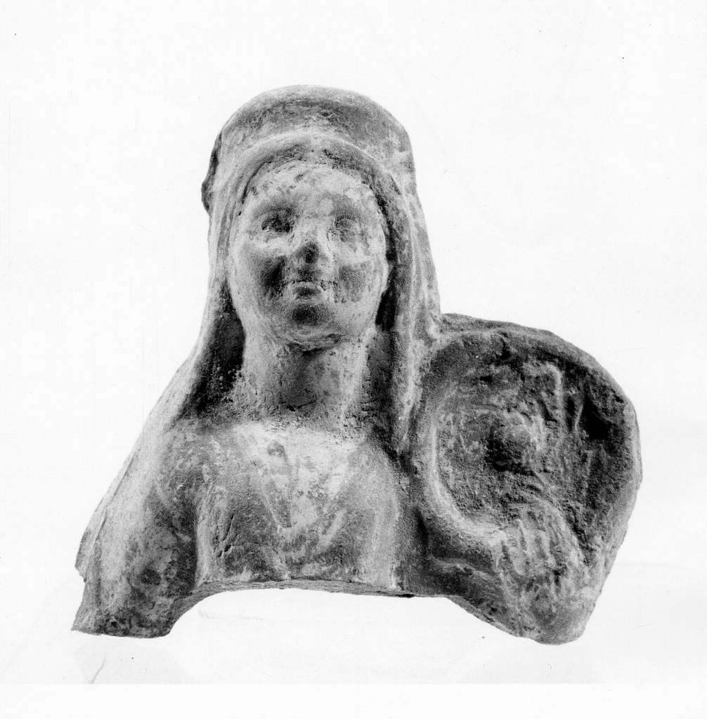 Polyboia (terracotta figurata votiva, culto di Apollo-Hyakinthos) - produzione tarantina (secc. IV a.C. - III a.C)