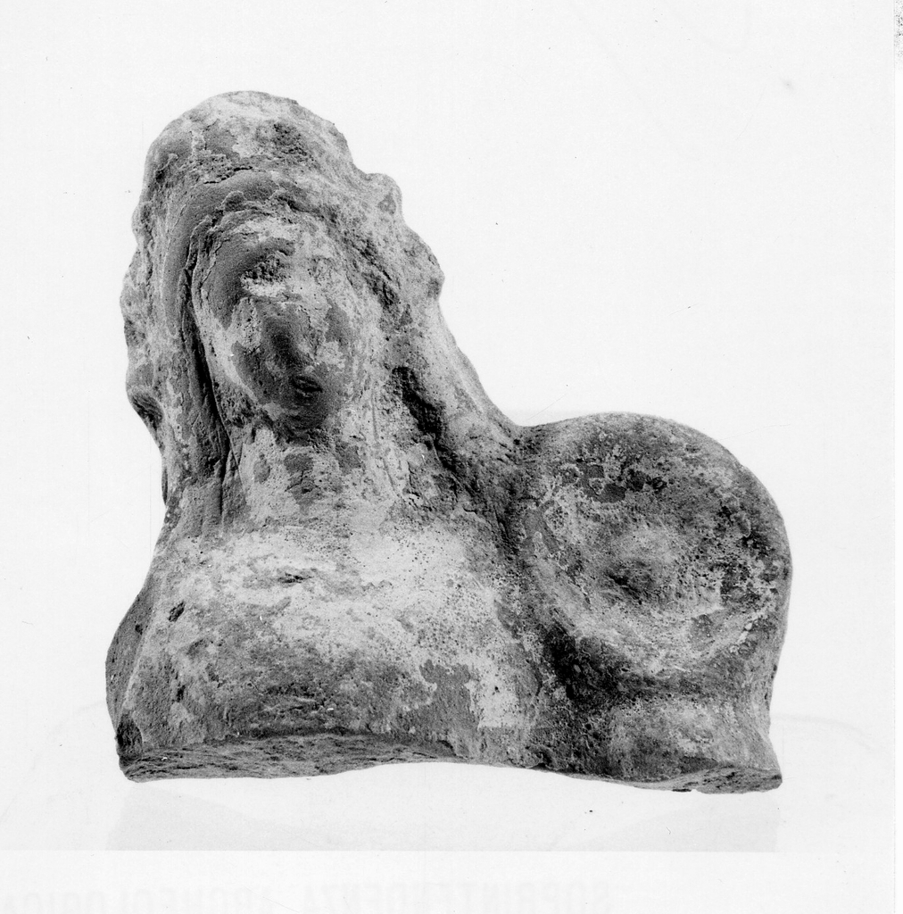 Polyboia (terracotta figurata, culto di Apollo-Hyakinthos) - produzione tarantina (secc. IV a.C. - III a.C)