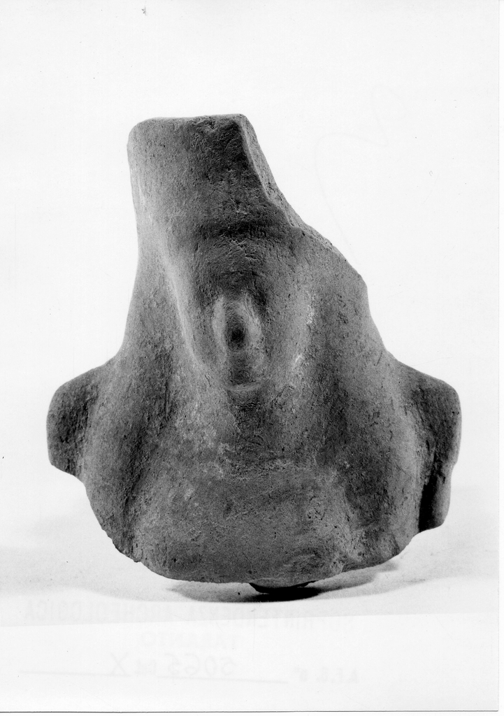 divinità ctonia in trono (terracotta figurata) - produzione tarantina (metà sec. VI a.C)