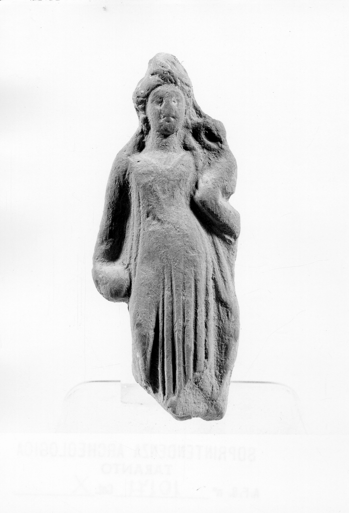 Polyboia(?) (terracotta figurata, culto di Apollo-Hyakinthos) - fabbrica tarantina (secc. IV a.C.-III a.C)