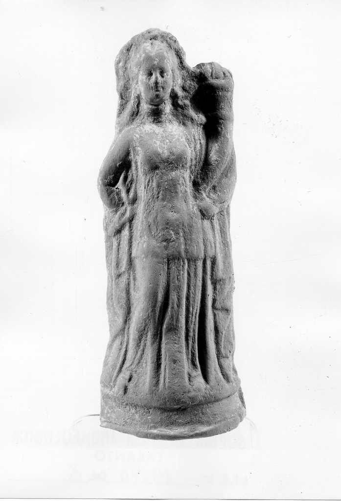 Polyboia(?) (terracotta figurata, culto di Apollo-Hykinthos) - fabbrica tarantina (secc. IV a.C.-III a.C)